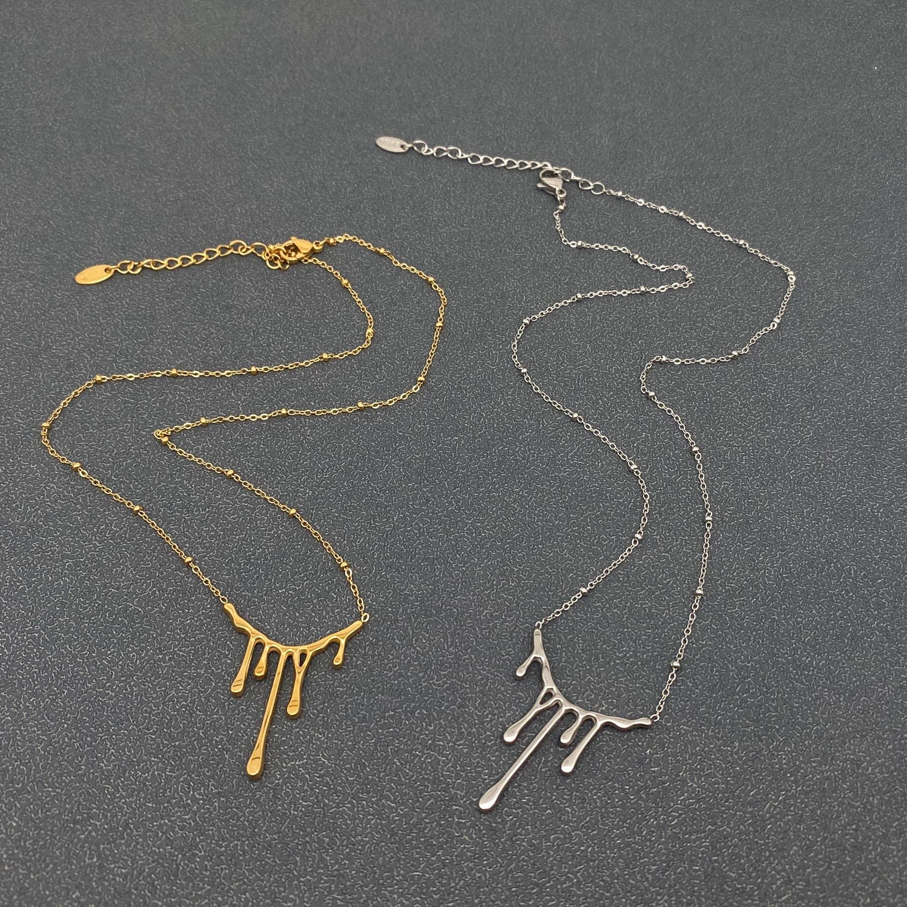 Mio Queena - Wholesale Pendant/Charm Necklace - FGS - Lava Flowing Charm18K Gold Plated SS Necklace1