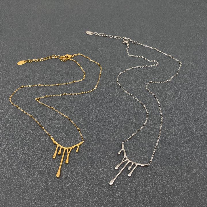 Mio Queena - Wholesale Pendant/Charm Necklace - FGS - Lava Flowing Charm18K Gold Plated SS Necklace1