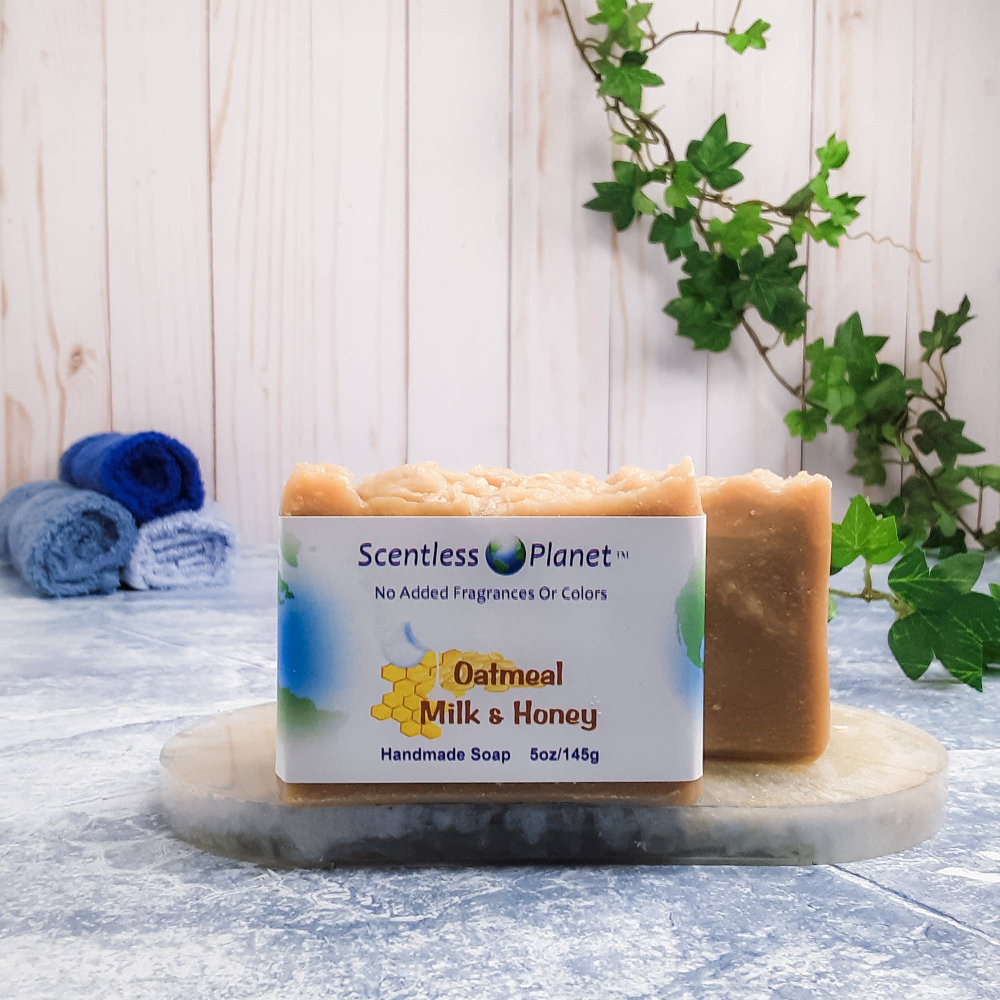 Botanica Basics Handmade Soap - Vente Pains de savon - Savon artisanal au lait d'avoine et au miel1