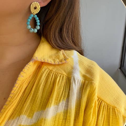 Liviana Lisbon - Wholesale Hangende/ronde oorbellen - Viviane goudkleurige oorbellen met turquoise