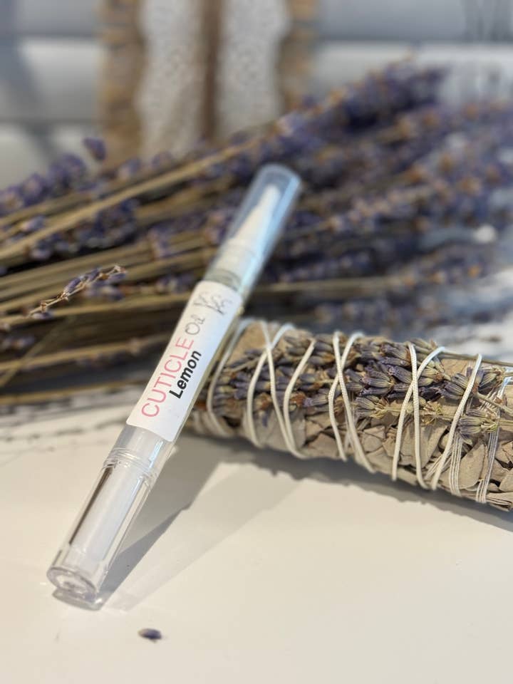 Olio per Cuticole al Limone – Penna a Torsione da 3 mL per la vendita all'ingrosso da parte di Suzy Spa Essentials