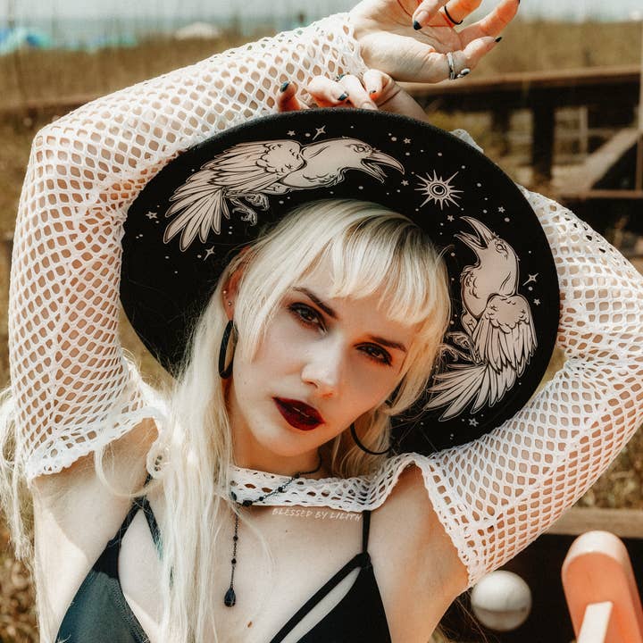 Blessed by Lilith - Vente Chapeau en feutre - femme - Chapeau de sorcière Fedora corbeaux0