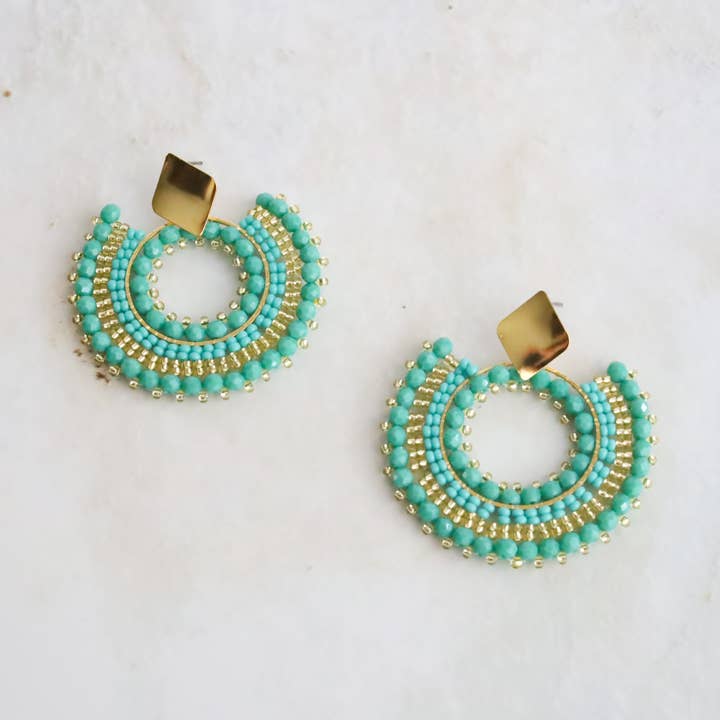 Abanico turkosa örhängen för wholesale av Pria Handmade Accessories