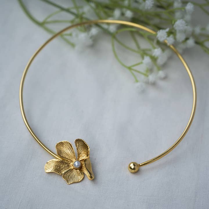 Floral collar Necklace | Handmade choker | Statement jewelry for wholesale by DIORA