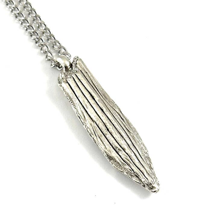 Crunchy Diva Designs – wholesale Pendant/charm necklace – Organic Casting Collection - Fossilized Ray Tail Necklace2