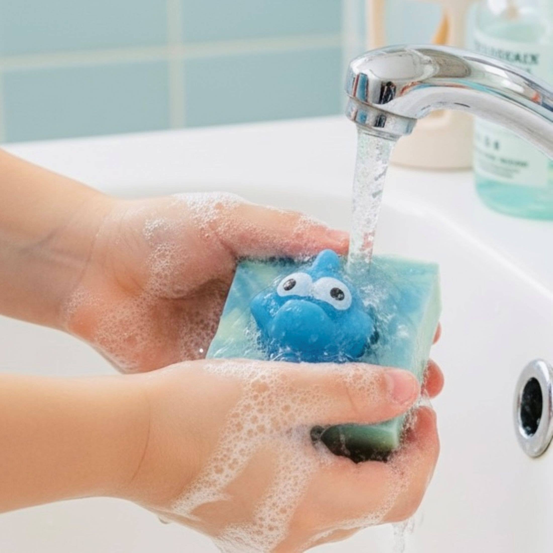 SARATOGA SOAP COMPANY - Wholesale Bar Soap - Shark Handmade Soap Bar for Kids VEGAN COLD PROCESS5