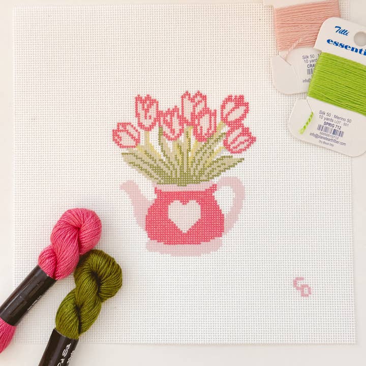 Tela per ricamo a mezzo punto con teiera a forma di fiore a cuore, tela per ricamo a mezzo punto per San Valentino, tela per ricamo a mezzo punto 3"x4". per la vendita all'ingrosso da parte di Cotswold Co Designs