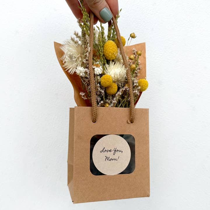 CA Studios - Wholesale Dried/Pressed Flowers - Mother's Day Mix Bouquet Bag Dried Floral Gift3