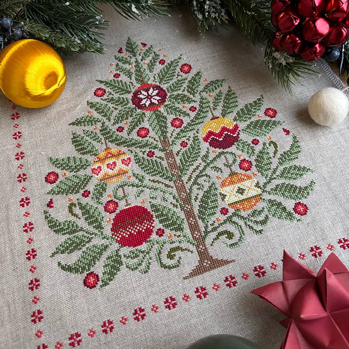 Love Poppet – wholesale Embroidery/cross-stitch supplies – Oh Christmas Tree - Cross Stitch Kit5
