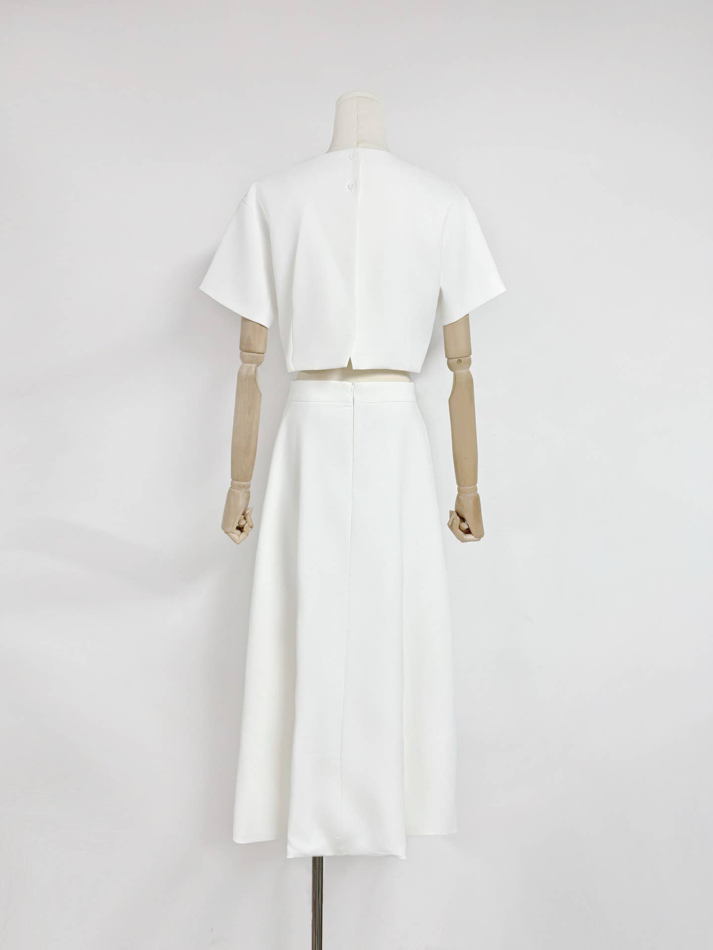 Productseeker - Vendita all'ingrosso Completo top e gonna - Donna - Completo Estivo Elegante 3D con Fiori a Maniche Corte e Gonna 21Y7