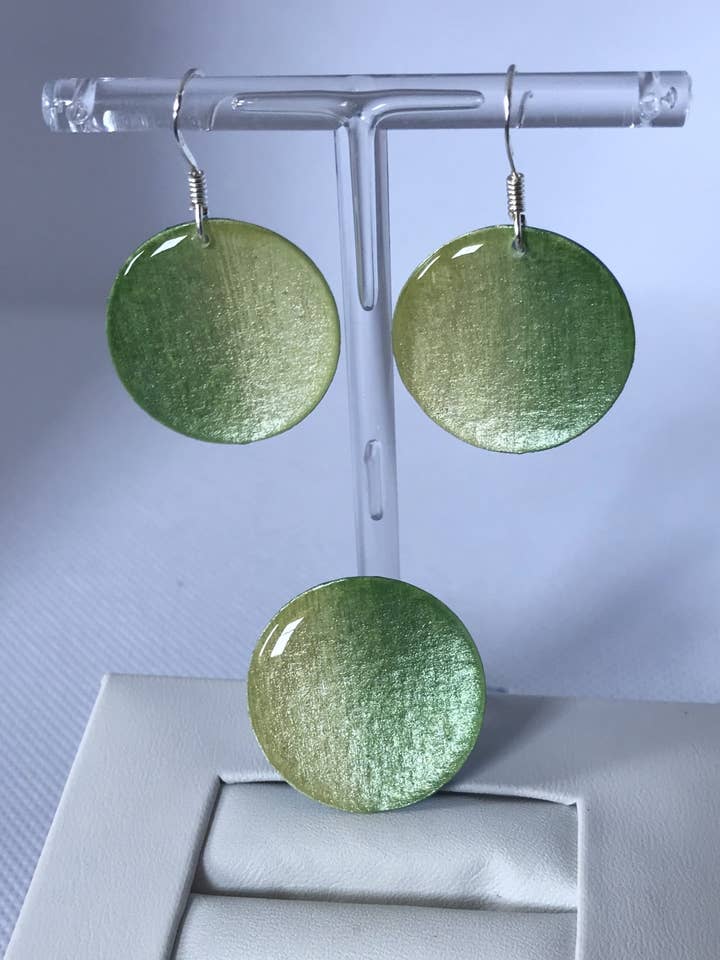 Set groen/gele gradiëntringen en oorbellen voor wholesale door La Chaumière à Bijoux