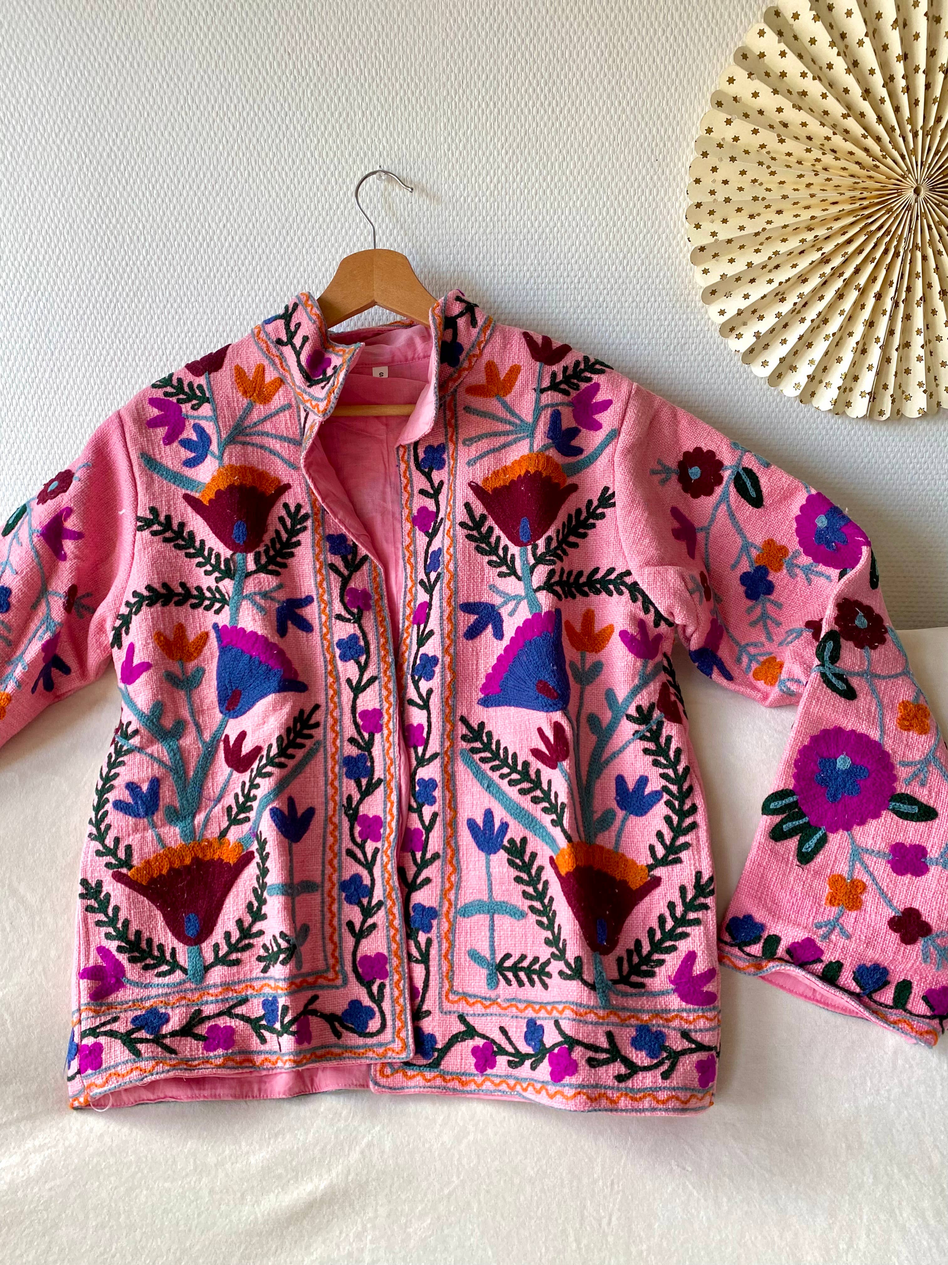 Temple of Treasure - Wholesale Coat - Women's - Suzani Floral Jacket India Pink1