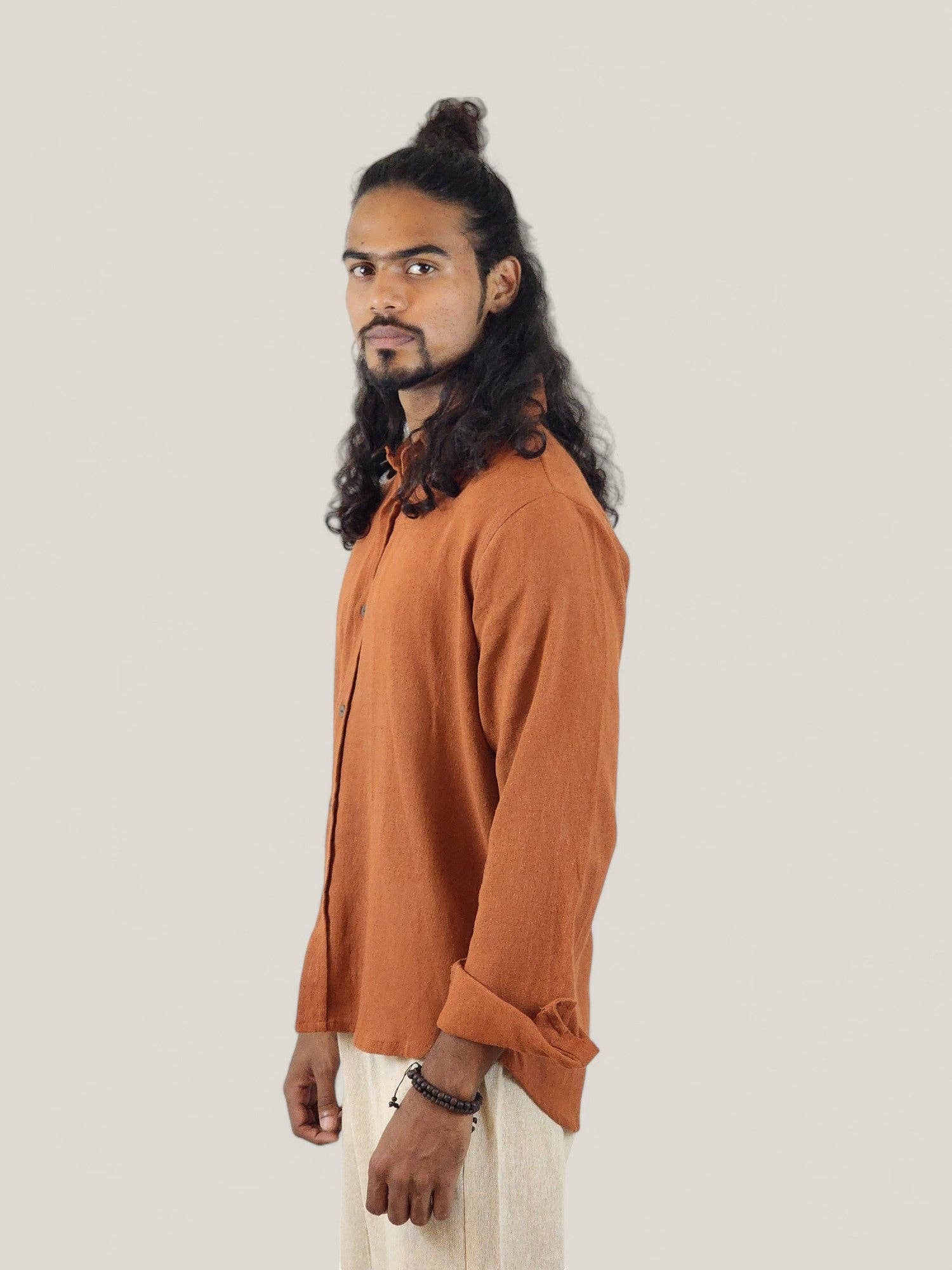 Sacred Ceremony – Großhandel Hemd mit Button-down-Kragen – Herren – Orangefarbenes Langarmshirt aus Bio-Baumwolle für Herren6