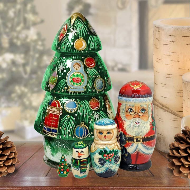 Designocracy - Wholesale Christmas Decoration - Santa Family Nesting Dolls | Christmas Decor | Set of 5