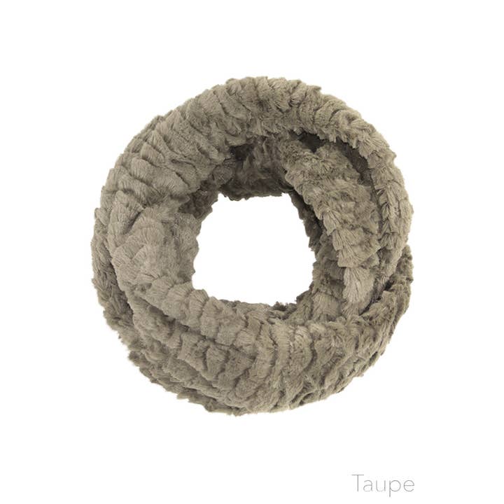 Hana - Wholesale Scarf - Women's - Solid Faux Fur Infinity Scarf8
