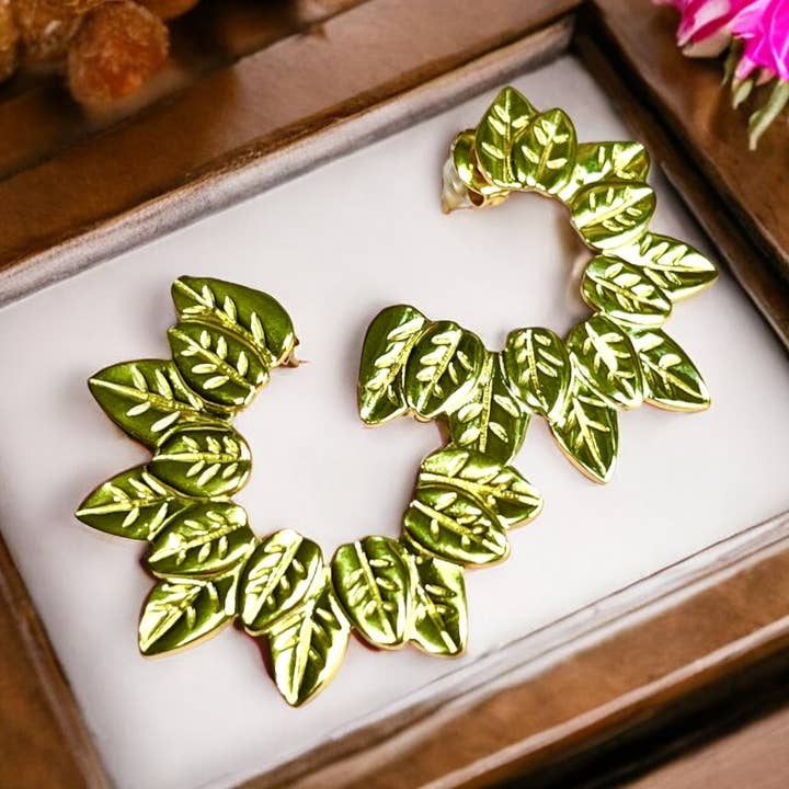 Orecchini in acciaio inossidabile «NAOMIE» per la vendita all'ingrosso da parte di TOURMALYN