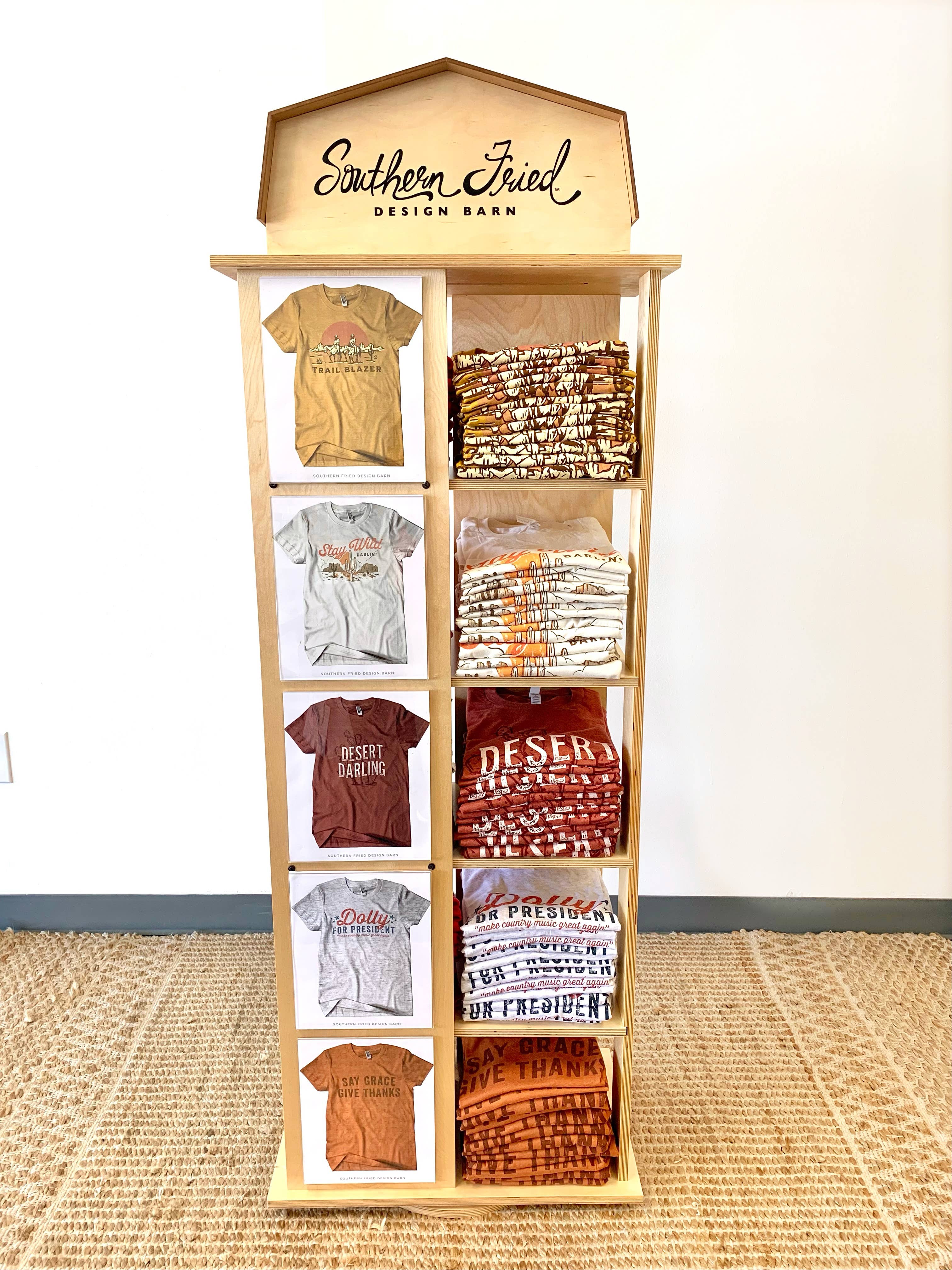 SOUTHERN FRIED DESIGN BARN - Vente Présentoir – vêtements - Affichage de chemises rotatif GRATUIT (lorsque vous remplissez votre présentoir)