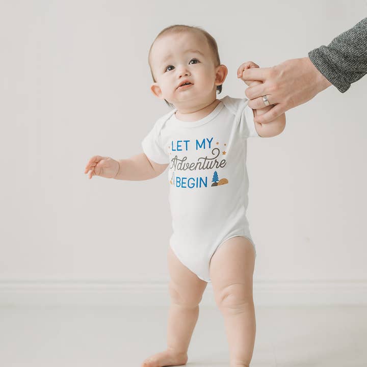 Sweetpea and Co. – Engroshandel Bodysuit - Baby – Let my Adventure Begin Babybukser, Baby bodysuit