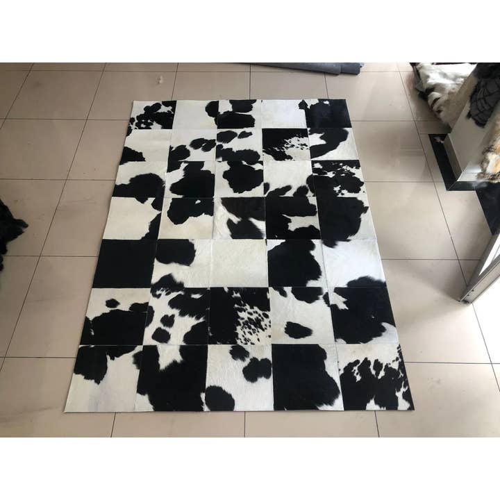 Black and White Cowhide Patchwork Living Room Outdoor Rug for wholesale by Rosoc Rug