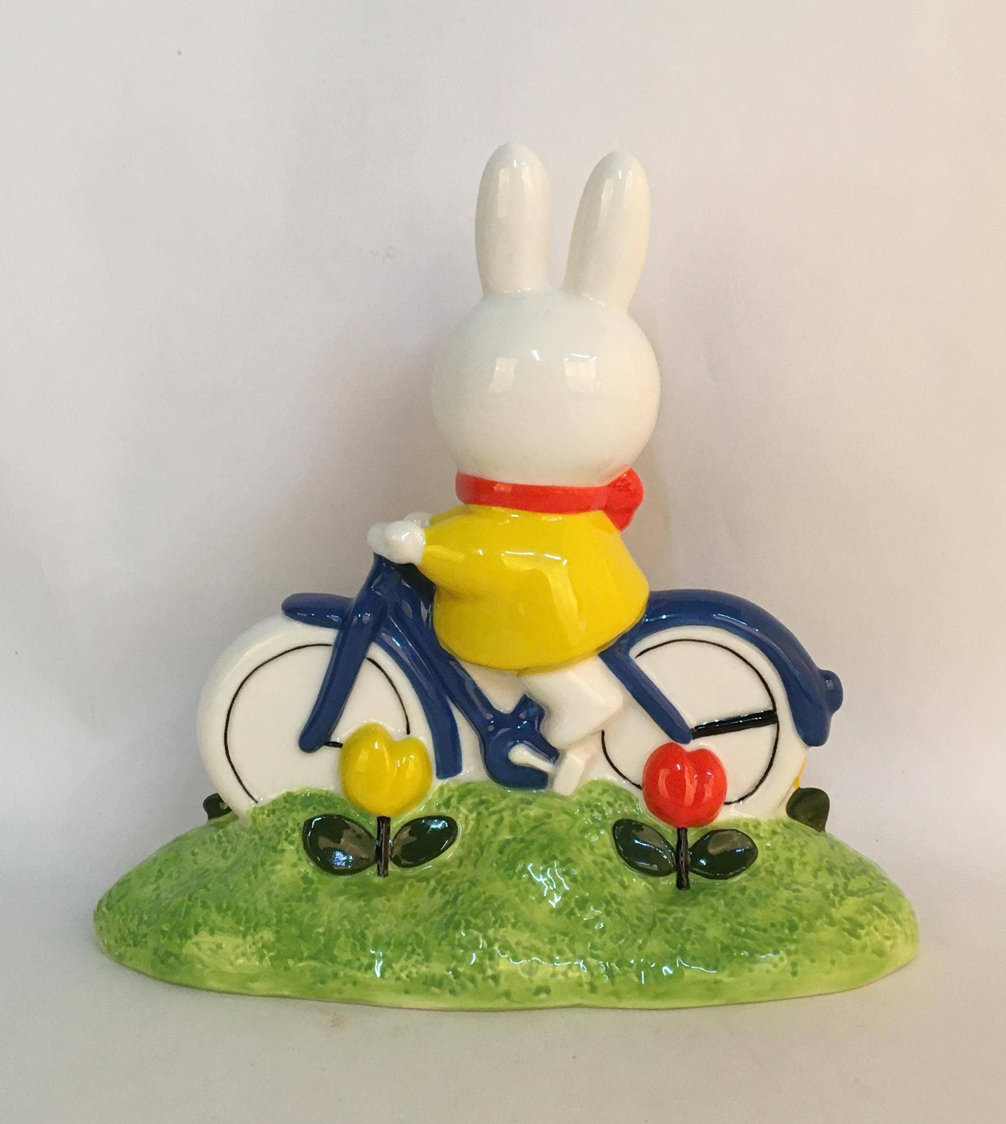 Blue Sky Clayworks – wholesale Decorative figurine – MIFFY Tulip Garden Bike Ride Figurine4