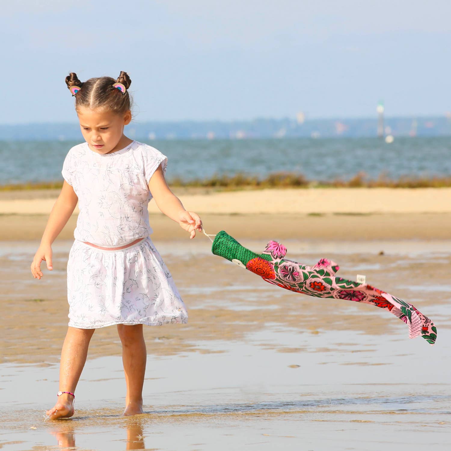 MADAME MO – Engroshandel 3D-vægkunst – Pink Blossom Koinobori - vægdekoration1