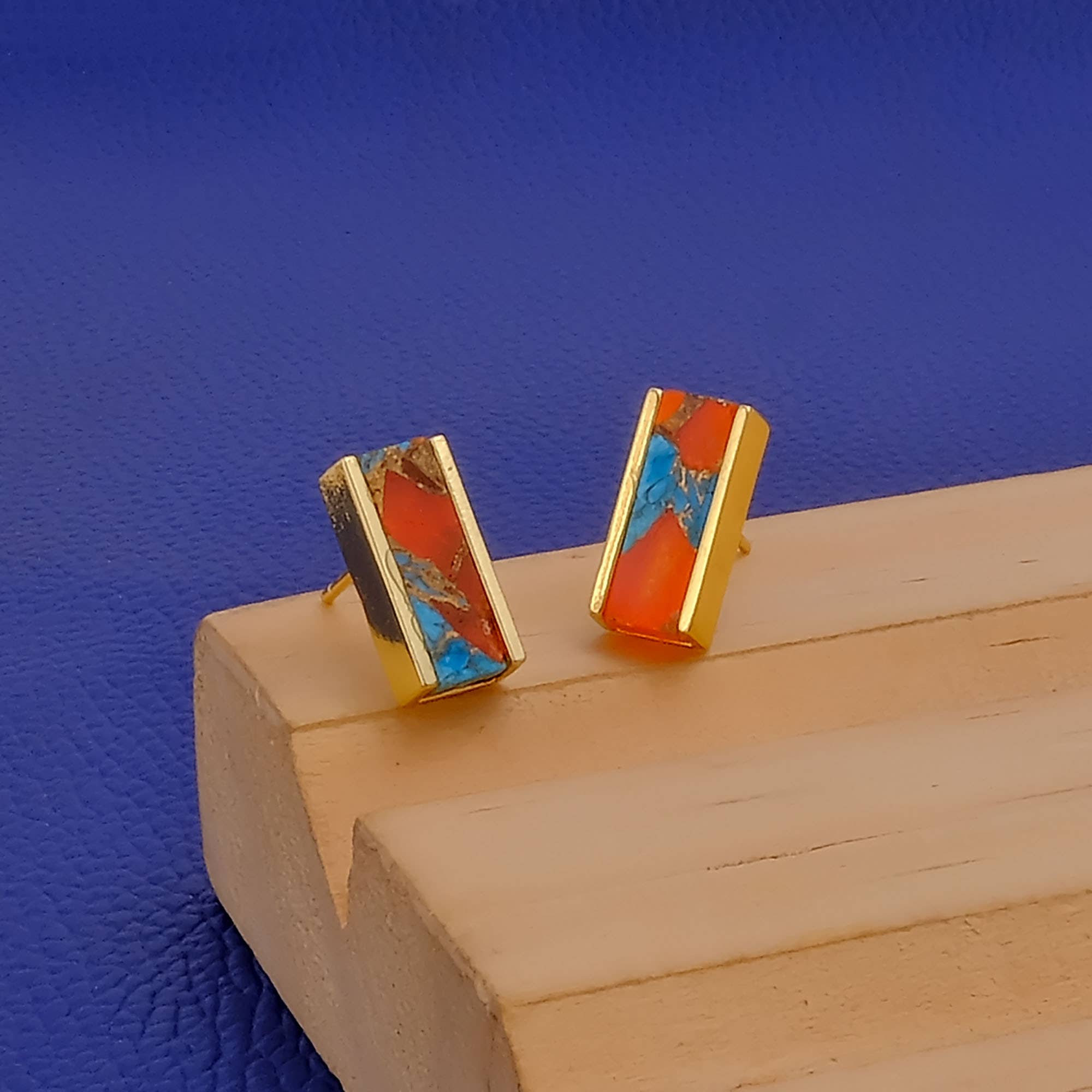 El Joyero - Wholesale Stud/Post Earrings - Trendy Oyster Turquoise Gemstone Bar Collet Set Stud Earring2