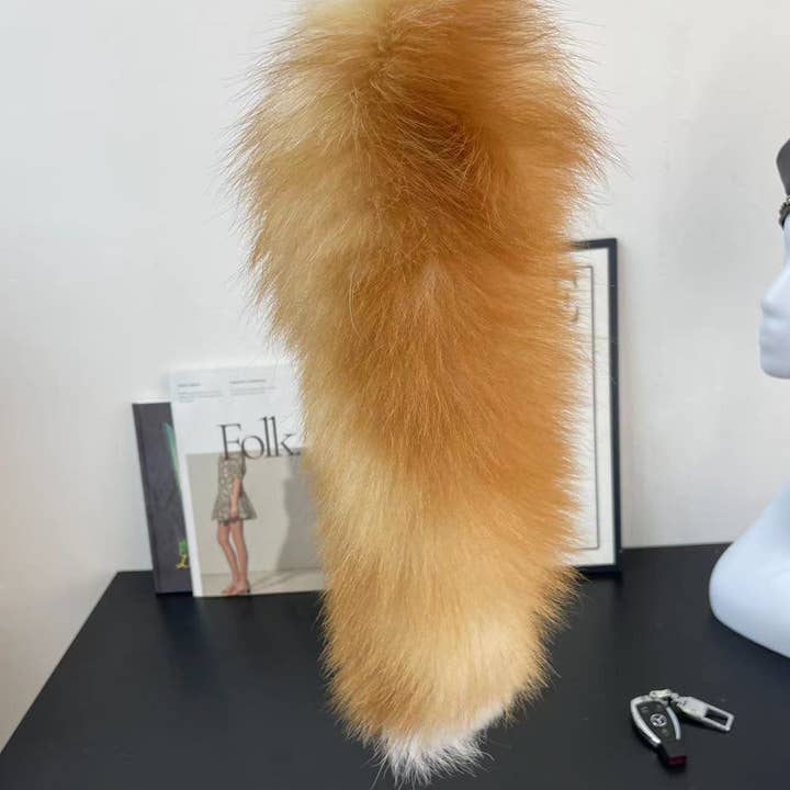 Ole - Wholesale Keychain - Women's - Fluffy Tail Keychain K13205