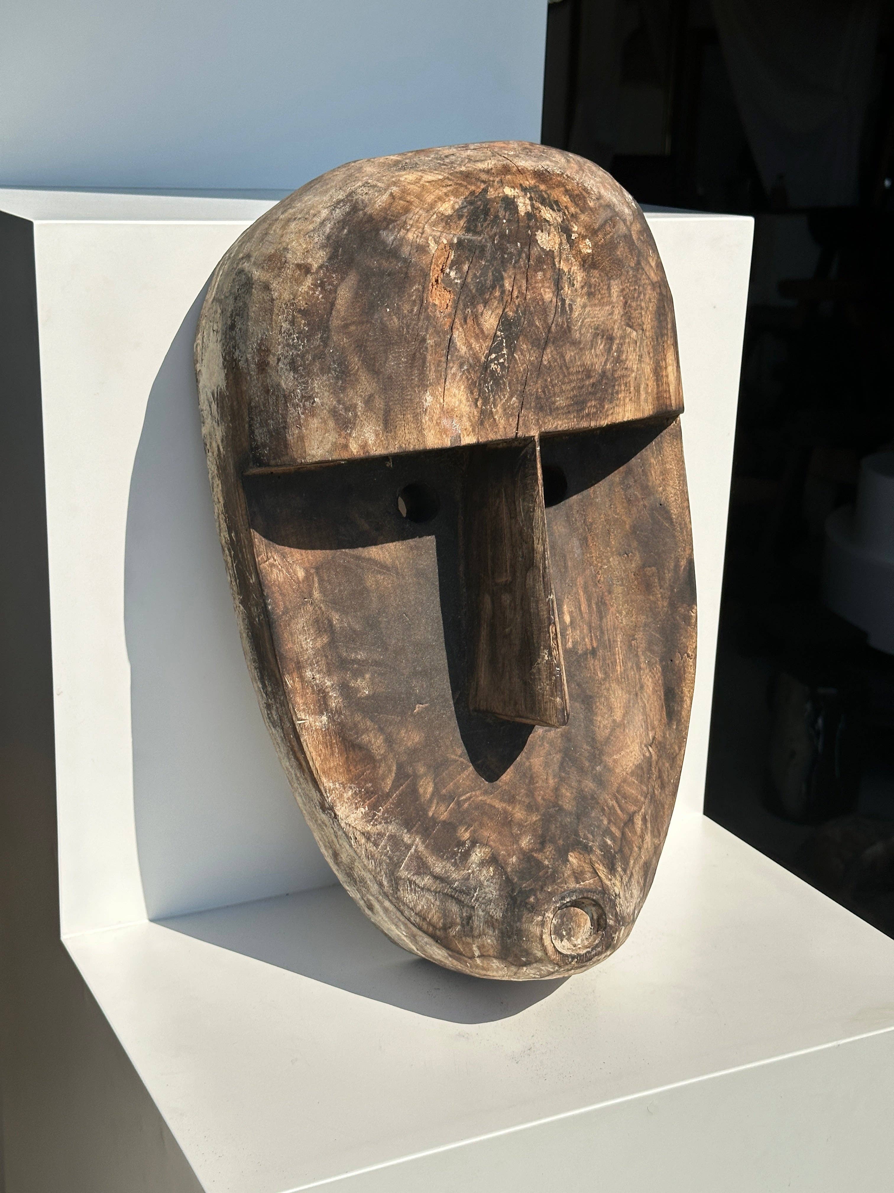 Office Objets – wholesale Skulptur – Stor Timor-mask i patinerat trä, höjd ca 50 cm (3 stycken)50