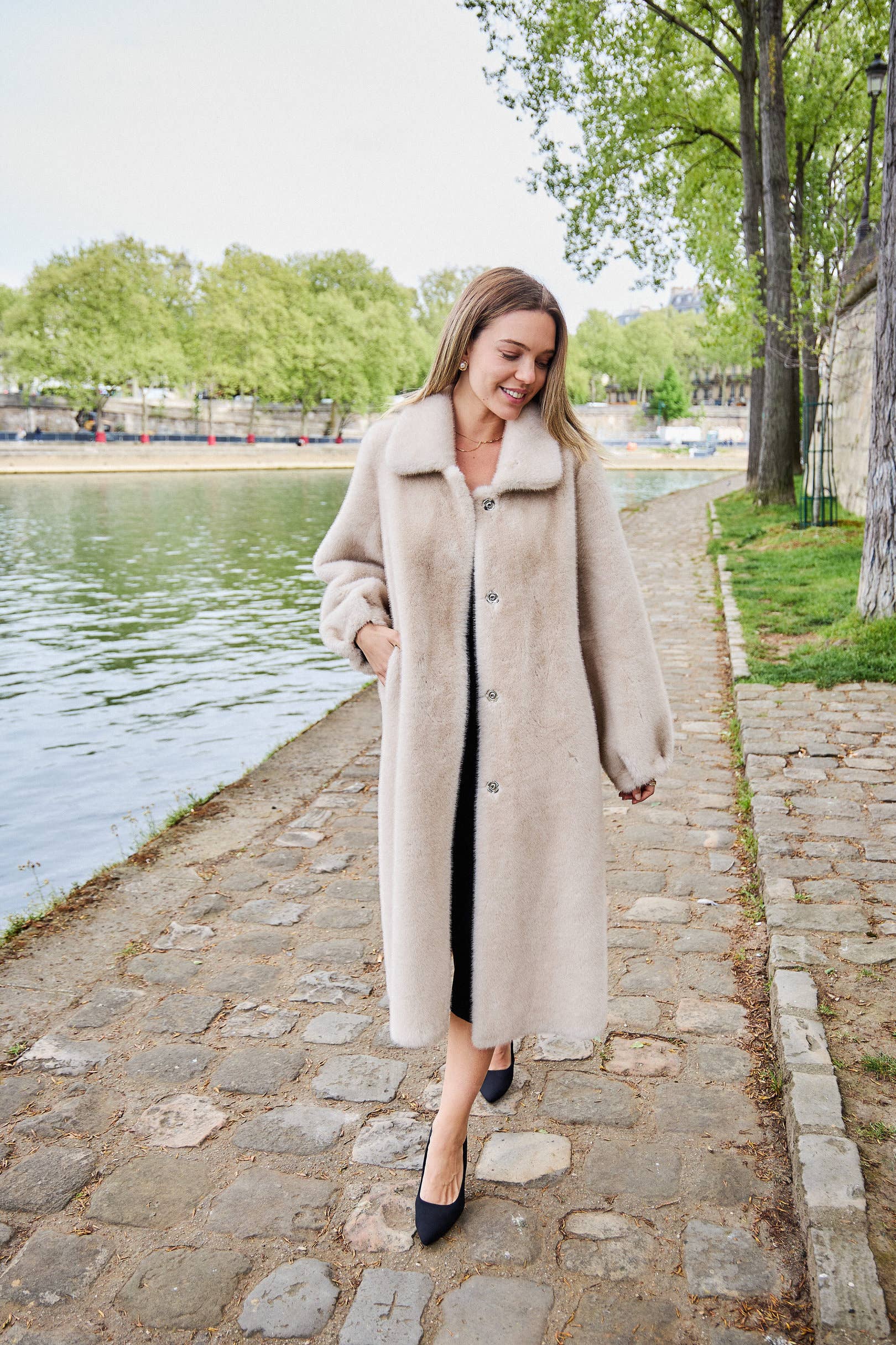 Giovanni Paris - Wholesale Fur/Faux Fur Coat - Women's - Victory Coat0