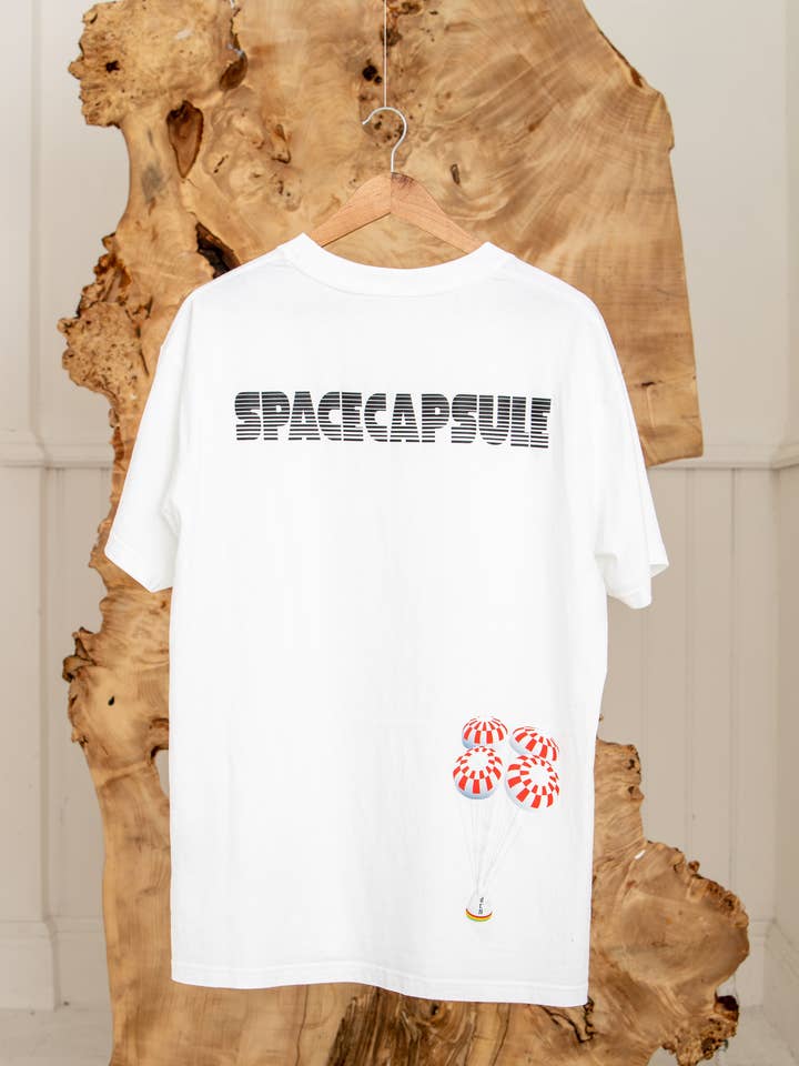 T-shirt Parachute pour la vente par DCN