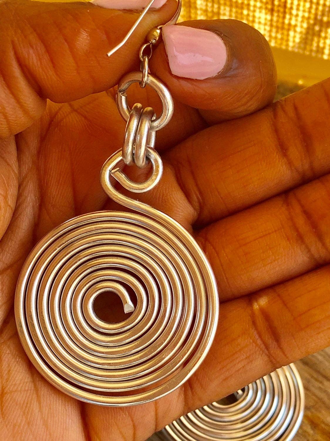 Jewelry With Me - Venta al por mayor Pendientes colgantes - Pendientes redondos de alambre de aluminio plateado con gancho de plata esterlina2