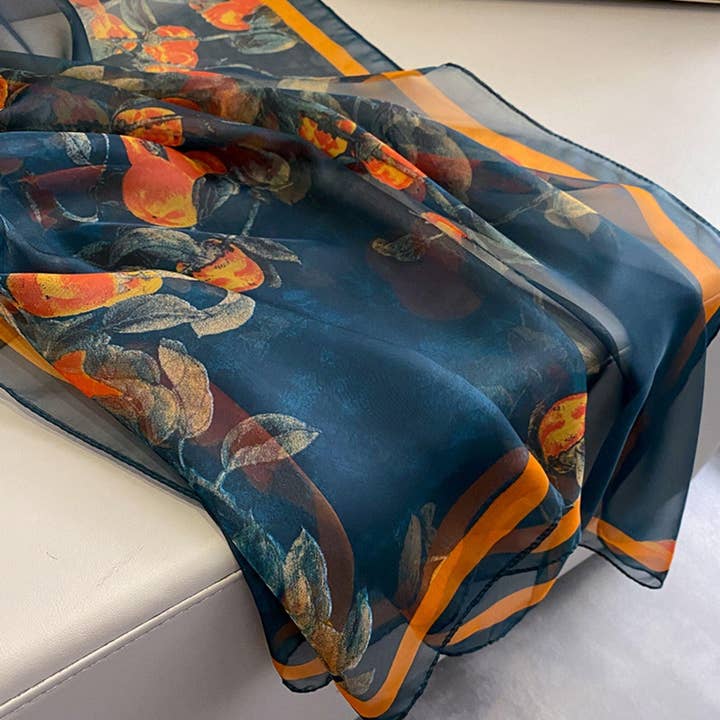 SueSilkHK – Großhandel Schal – Damen – Sommer-Sarong mit Blumenmuster / Sarong mit orientalischer Ästhetik / UV-Schutz Seidenschal / Sommer-Cape / Strandüberwurf / Geschenk für sie4