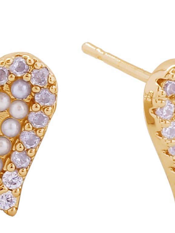 Boucles d'oreilles clous cœur pavé de perles 14K pour la vente par MiMi Wholesale