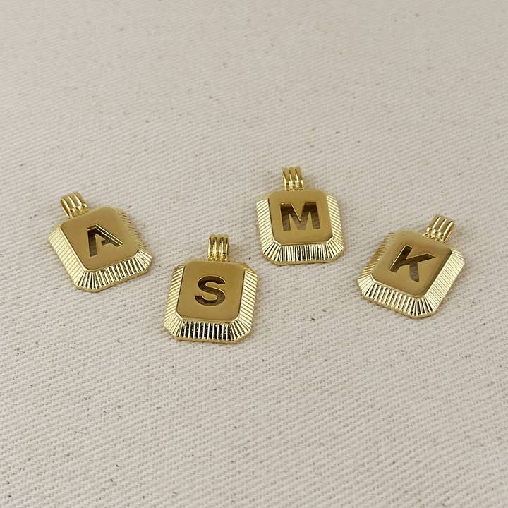 18K Goud Gevuld Uitgesneden Initiaal Letter Hanger voor wholesale door GoldFi