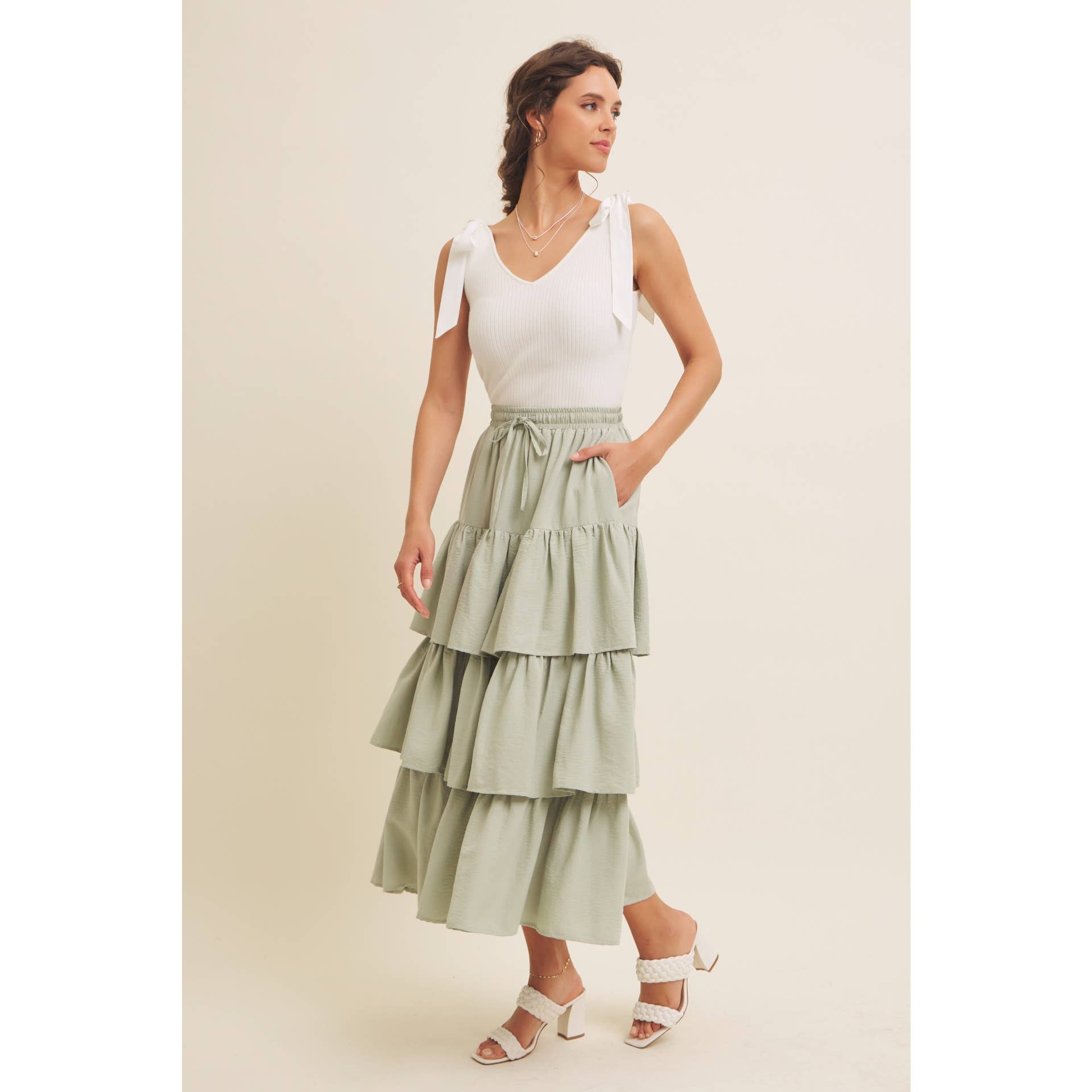 in february – wholesale Pullovertröja - Dam – Tröja i stretchigt ribbstickat material med axelband i blandade material3