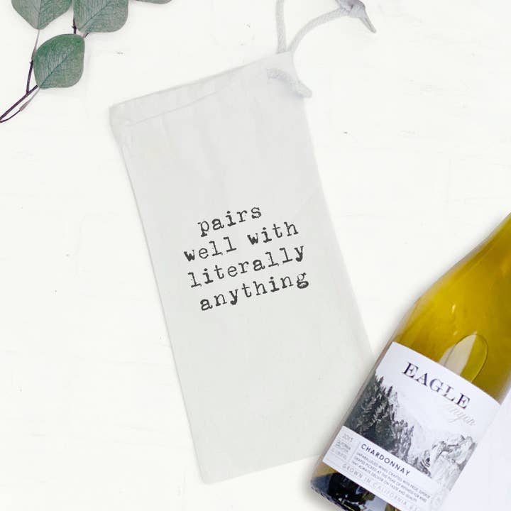 S'adapte parfaitement à pratiquement tout - Sac à vin en toile pour la vente par Indigo Tangerine