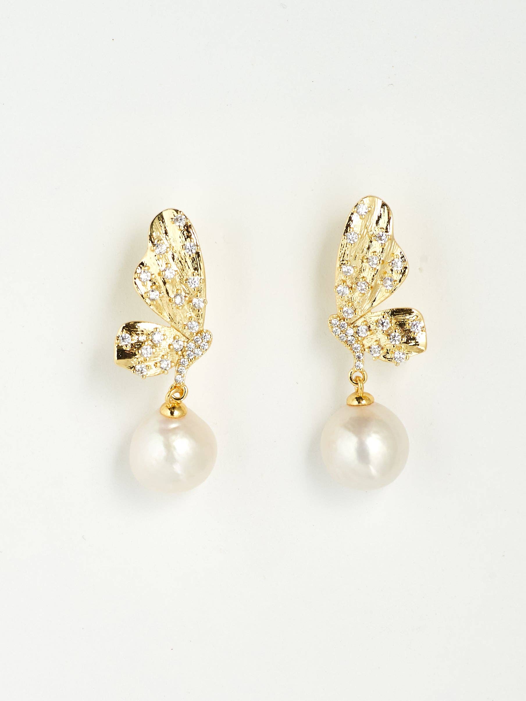 Dove Grey Accessories - Wholesale Dangle Earrings - Aurelia Winged Pearl Earrings3