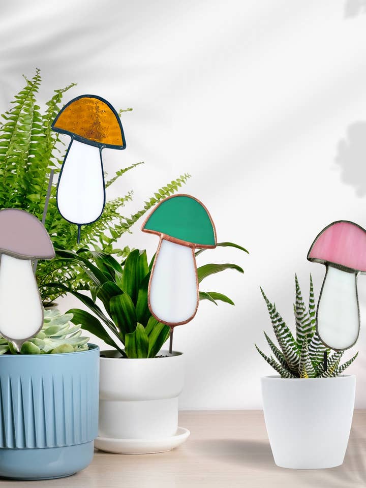 Estaca para plantas de hongos en colores pastel para venta al por mayor de Samara Designs Studio