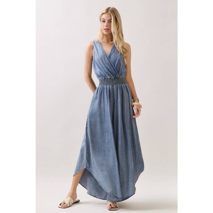 Tvättad Tencel omlottärmlös jumpsuit med V-ringning för wholesale av IVE