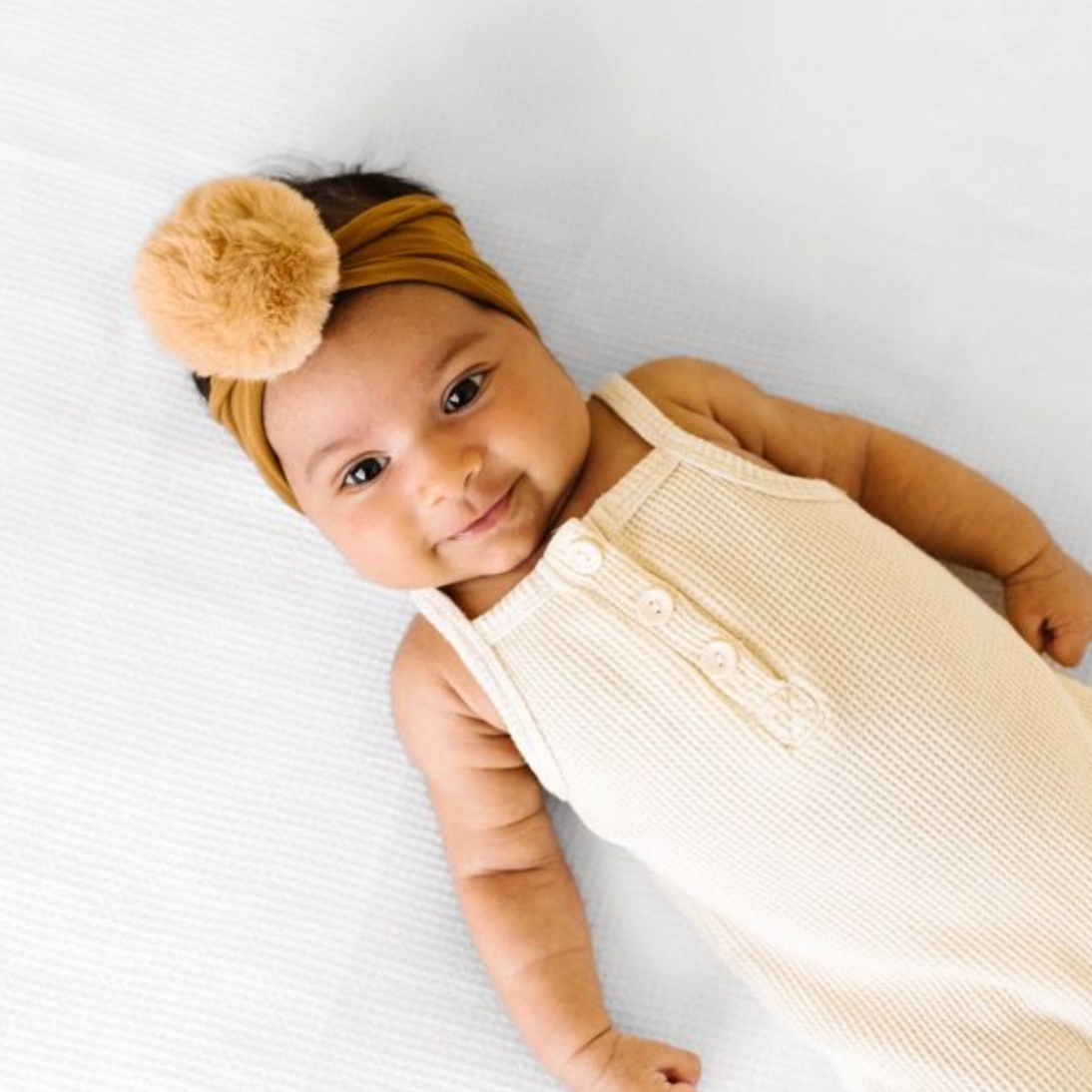 Baby Bling Bows – Laço para o cabelo – Bebé por atacado – Banda de cabeça de nylon macio Baby Bling® Faux Fur Pom11