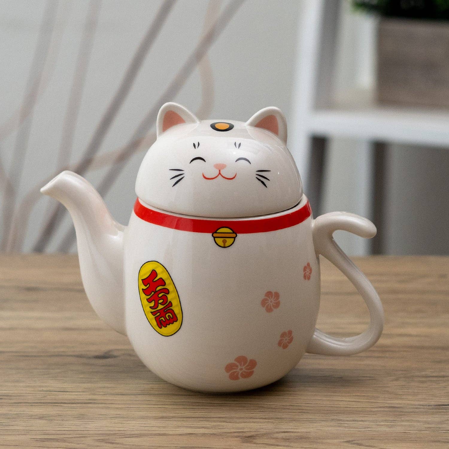 Urban Tokyo - Wholesale Tea Pot - 22oz 6"H Lucky Cat Tea Pot (1/12)1