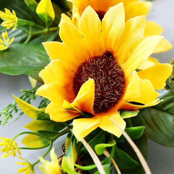 OrnamentallyYou - Venta al por mayor Corona - Corona de girasoles para puerta de entrada o casa, 20 pulgadas5