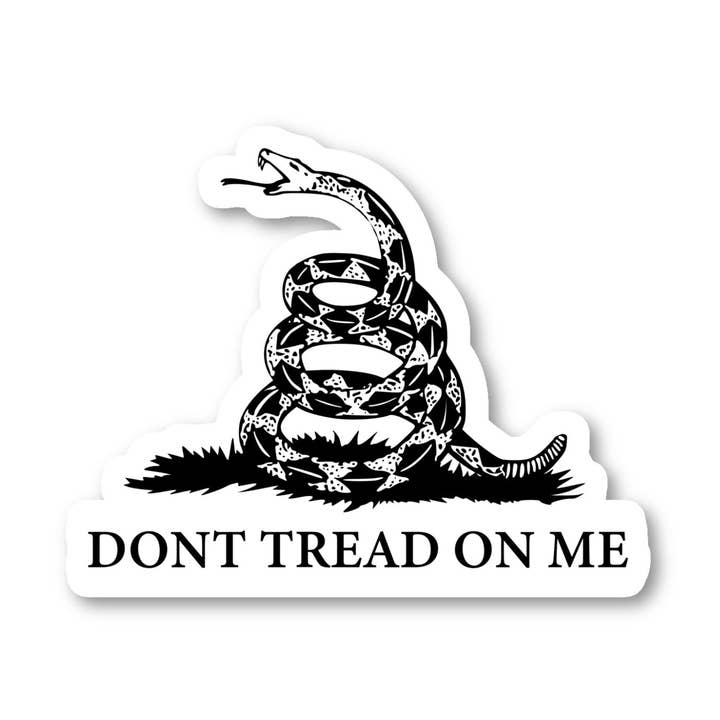 Dont Tred On Me Gadsen Snake Gadsden Flag 3-pakke - Sæt med 2,5, 3 og 4 tommer Vinyl Laptop-klistermærker - Gadsden Flag til bærbar computer, telefon, vandflaske, bil og mere Mærkat (3-pakke) for engroshandel hos FunPopStickers