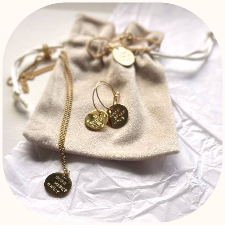 MARLAH - Wholesale Pendant/Charm Necklace - Good Vibes Only Necklace8