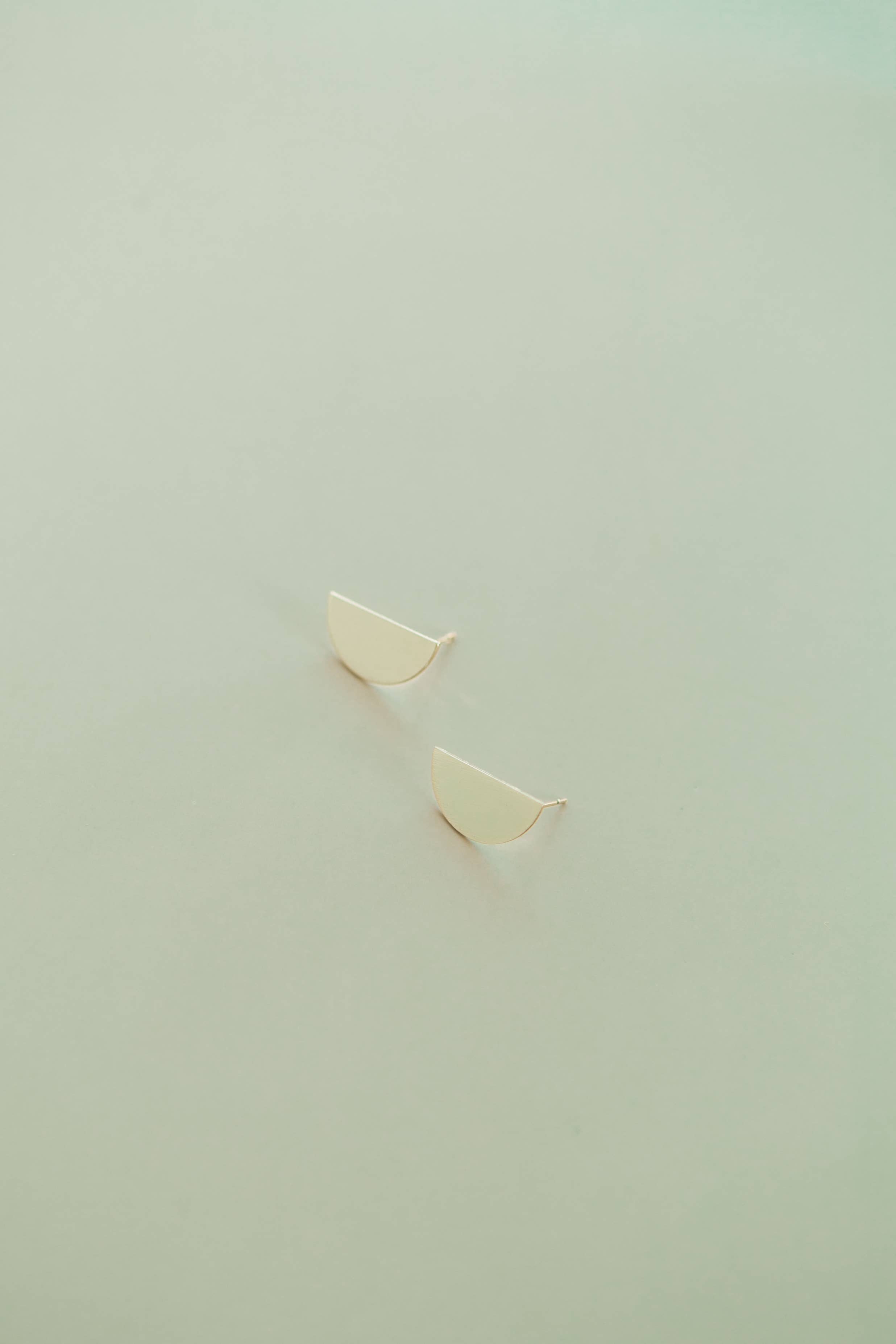 M STREET STUDIO - Wholesale Stud/Post Earrings - Brushed Gold Half Circle Stud Earring0