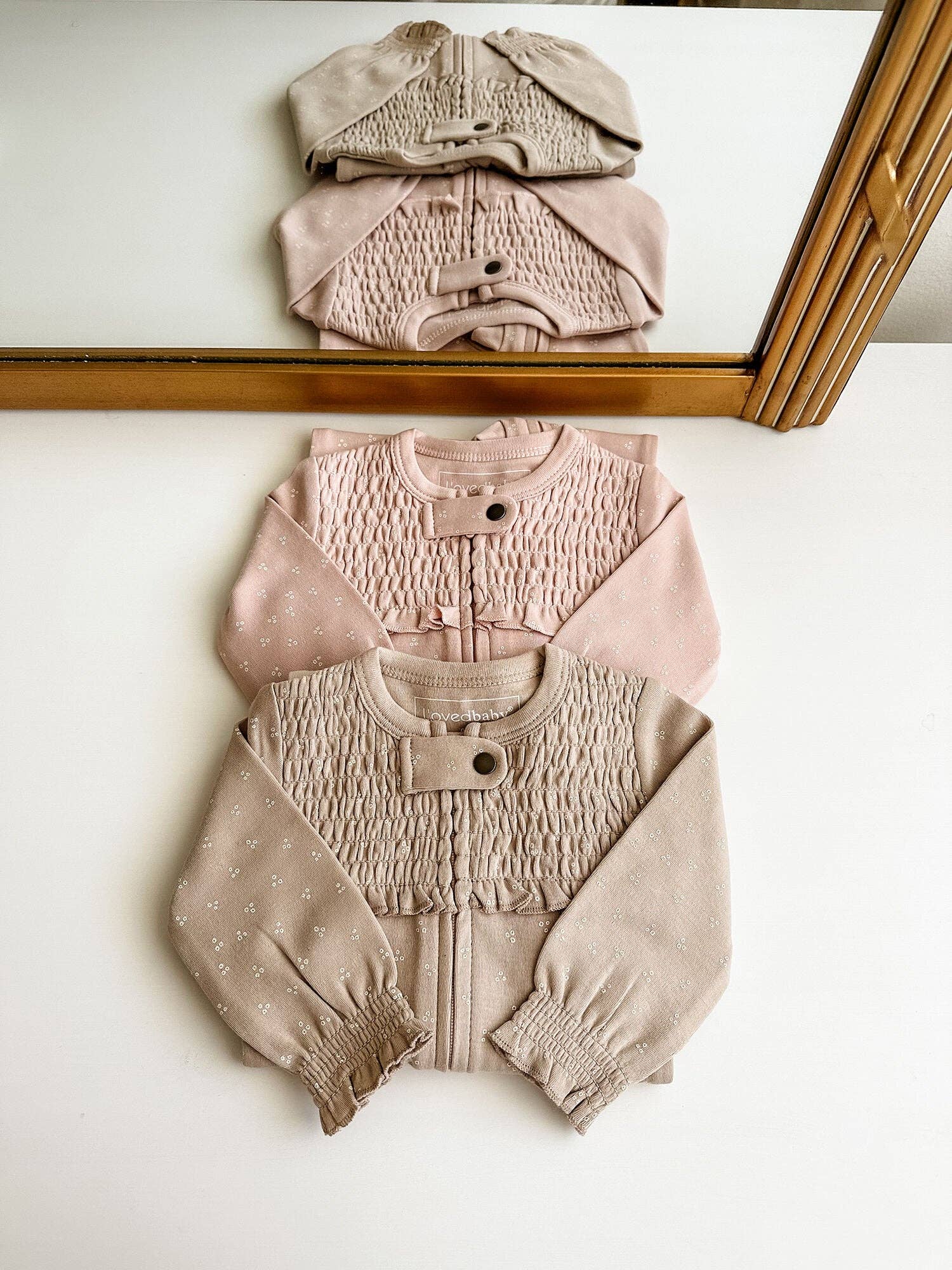 L'ovedbaby - Vendita all'ingrosso Tutina - Neonati - Rosewater Dots | Tutina con cerniera e smock organica2