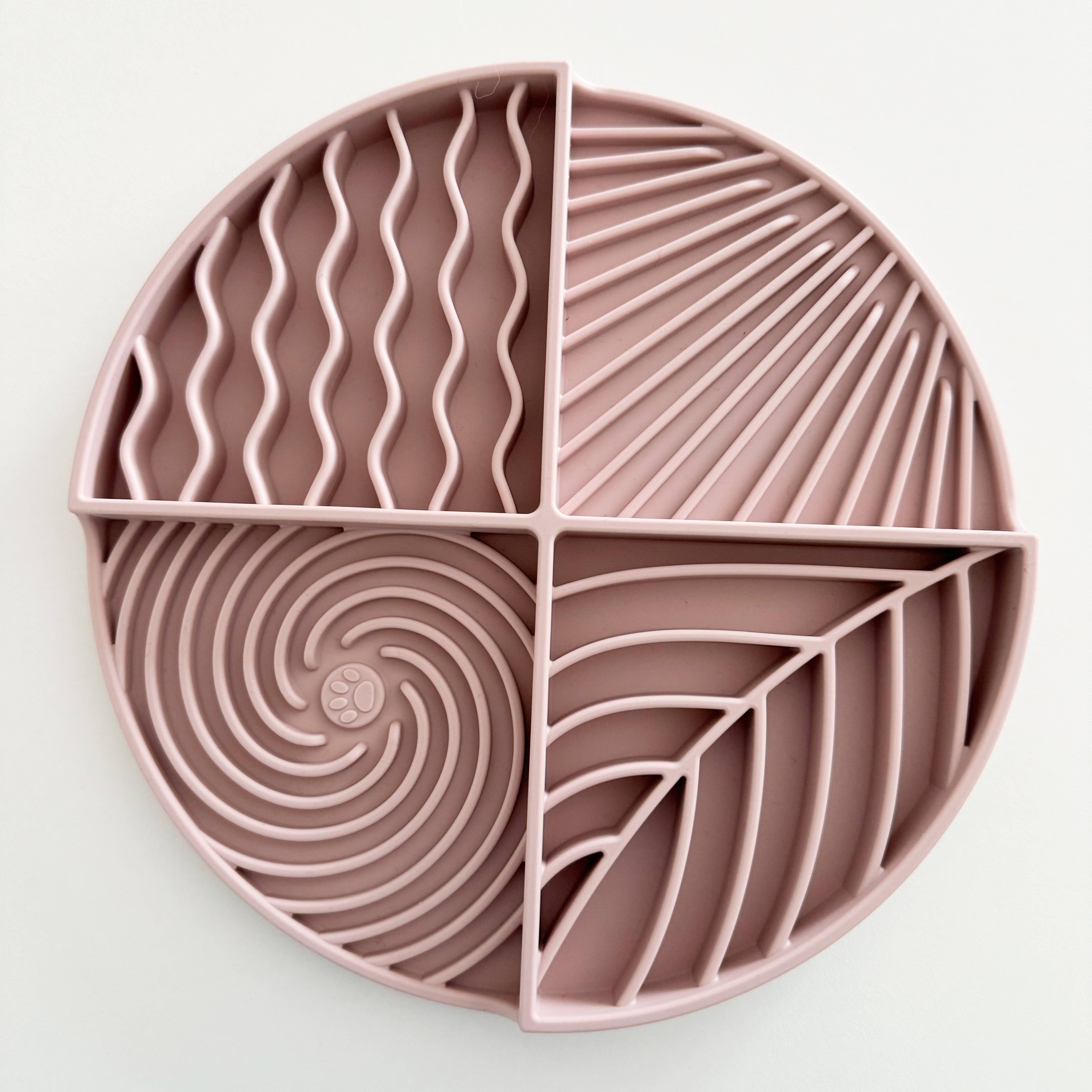 Furlou - Wholesale Pet Food Mat - Dog - 'Lick Mat - Circle'1