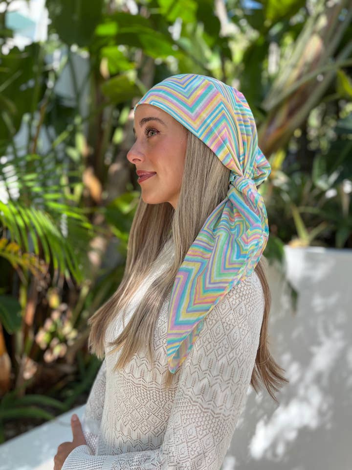 Foulard Quadrato Chevron Elettrico per la vendita all'ingrosso da parte di The Scarf Bar