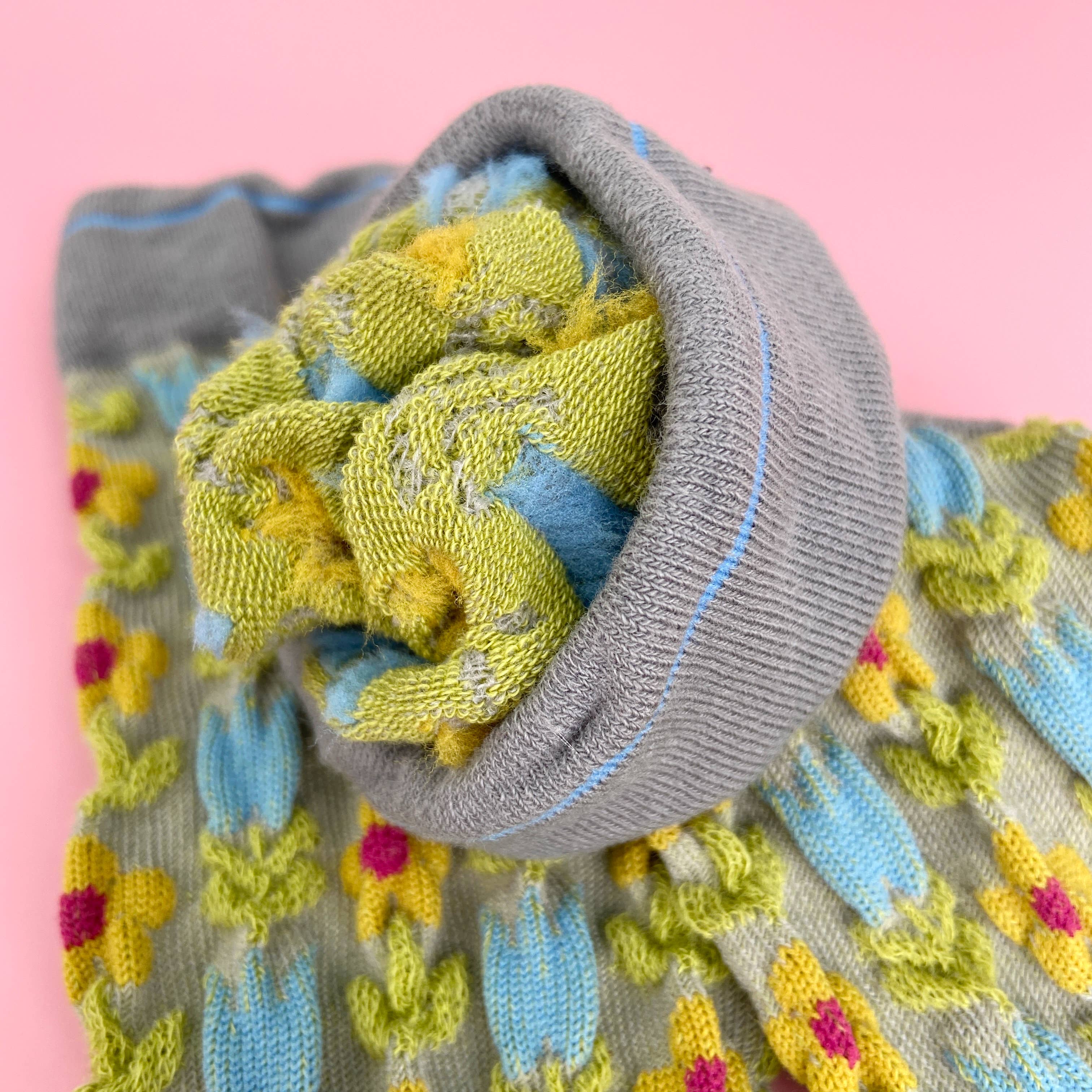 mildstyles - Wholesale Socks - Unisex - Gray  Embossed Floret Plant Long Socks3