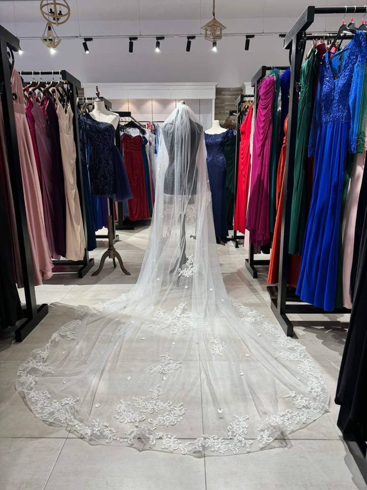 Voile double avec dentelle VL5140 pour la vente par Invitadissimas